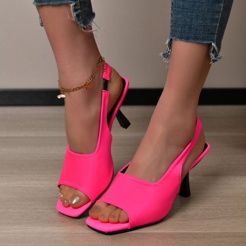صنادل نسائية جديدة لعام 2026 ب - مراجعة Women Fashion Brand وسعره