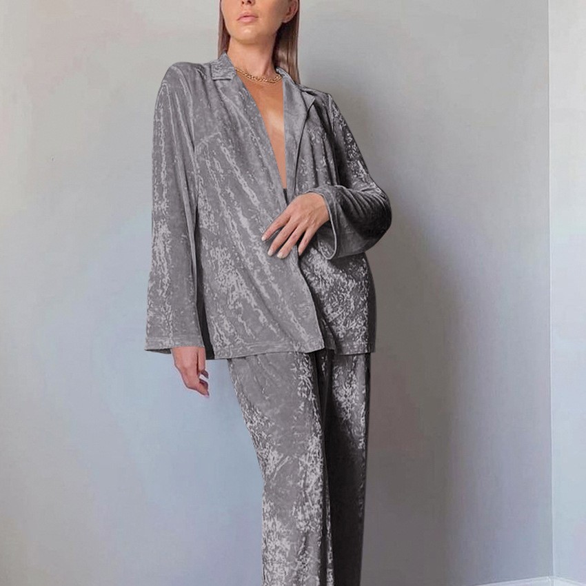 طقم نسائي من قطعتين: بيجامة مخ - مراجعة Velvet Blazer Women وسعره