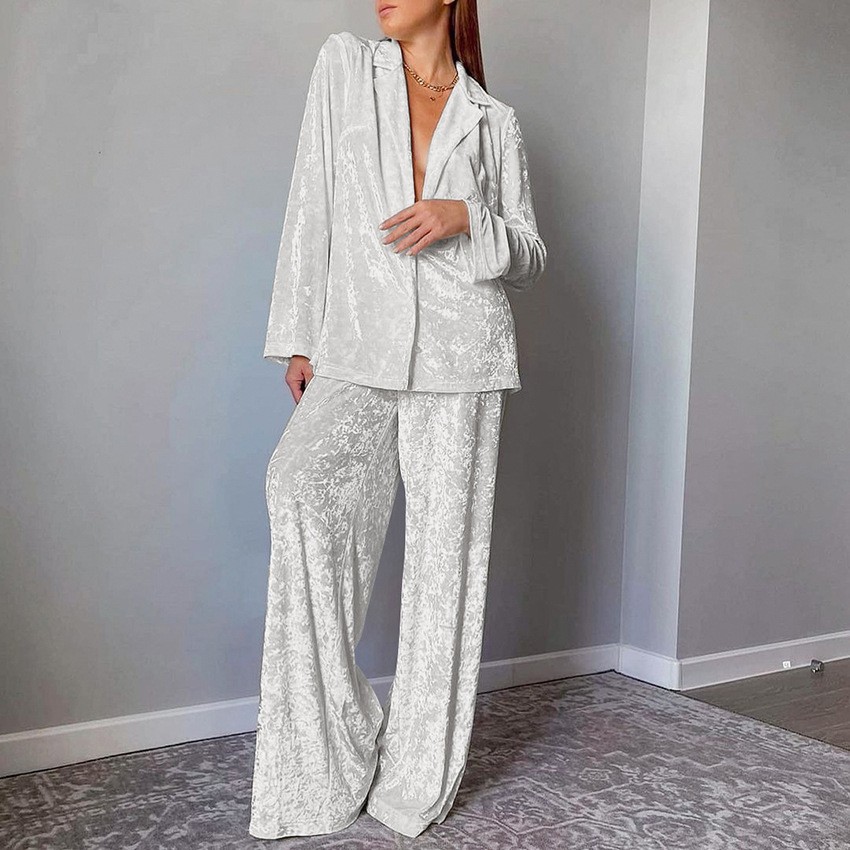 طقم نسائي من قطعتين: بيجامة مخ - مراجعة Velvet Blazer Women وسعره