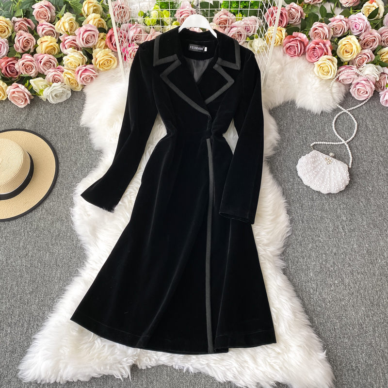 المرأة السوداء المخملية السترة - مراجعة Velvet Blazer Women وسعره