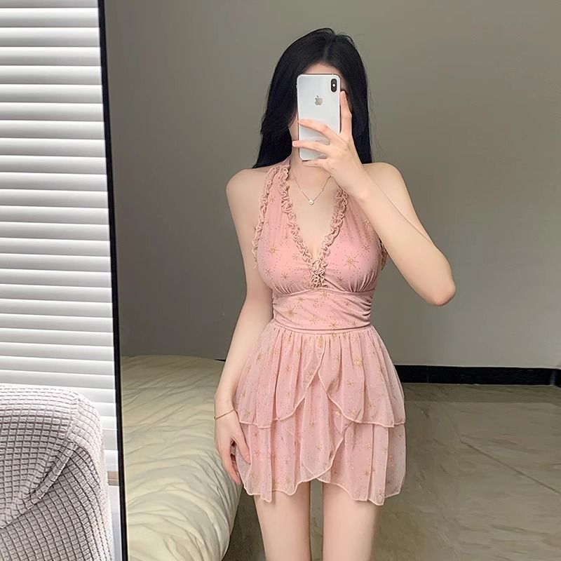 مايوه نسائي أنيق وجذاب لعام 20 - مراجعة Women'S Fashion For 2026 وسعره