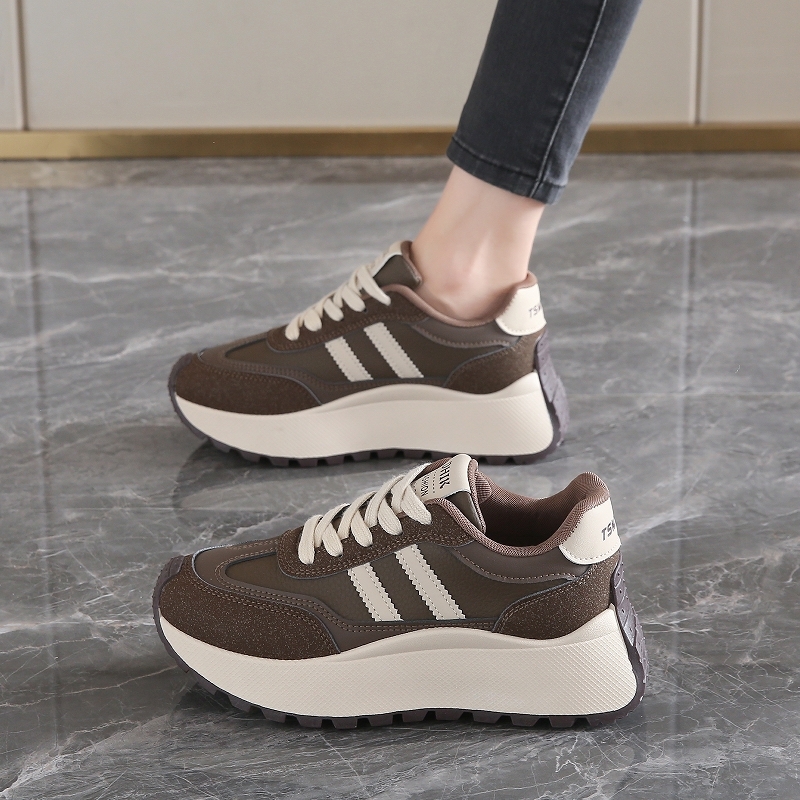 أحذية رياضية نسائية جديدة للرب - مراجعة New Balance Fashion Women وسعره